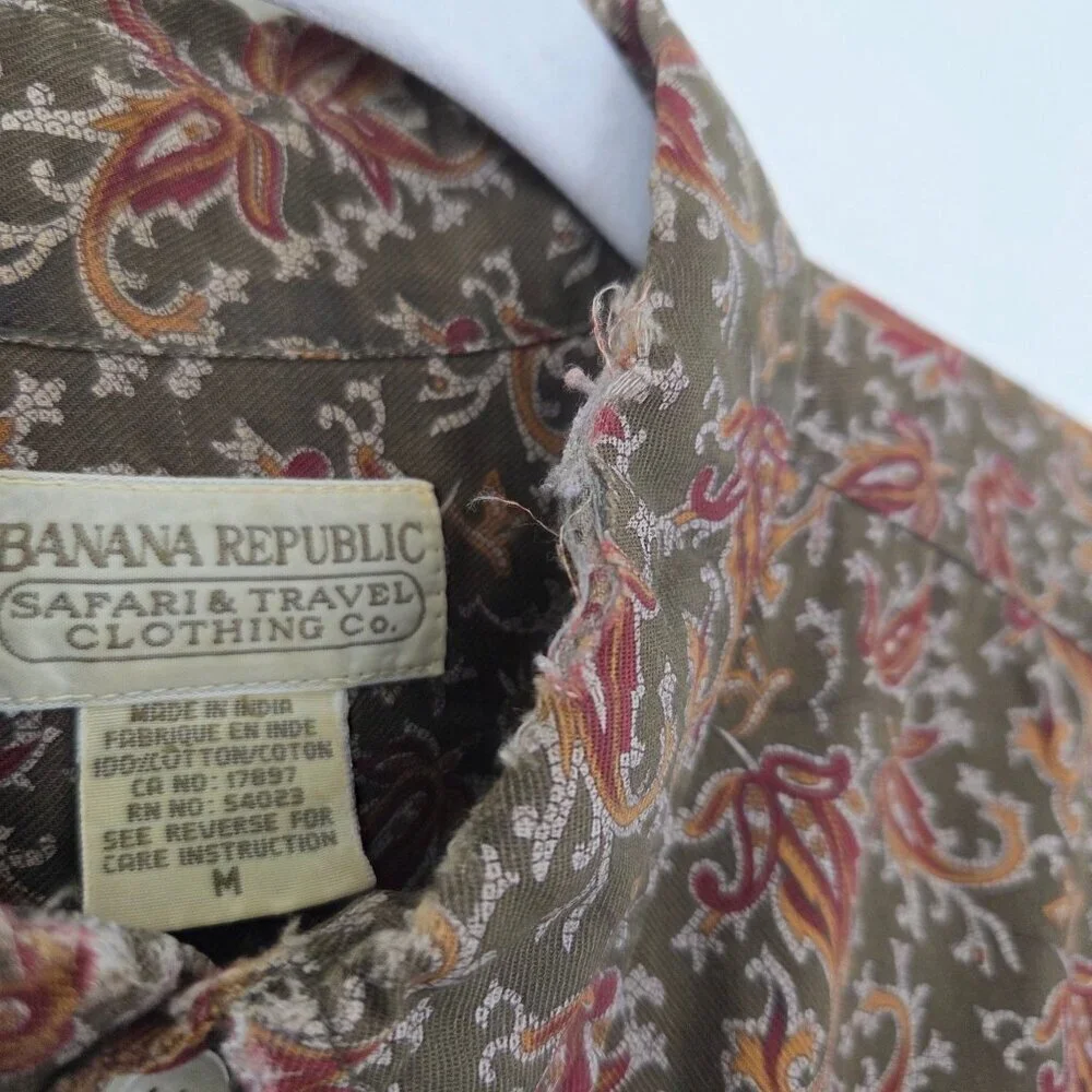 VTG Banana Republic Safari & Travel Clothing Green Paisley Button Up Size Medium
